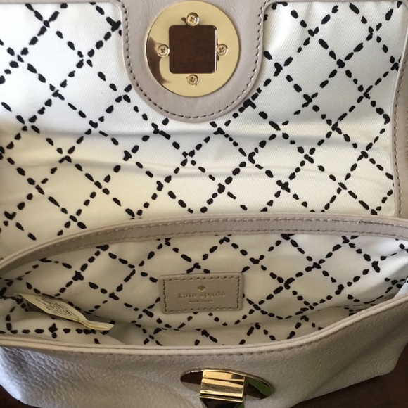 Kate Spade Chrystie Street wristlet - Picture 3 of 3